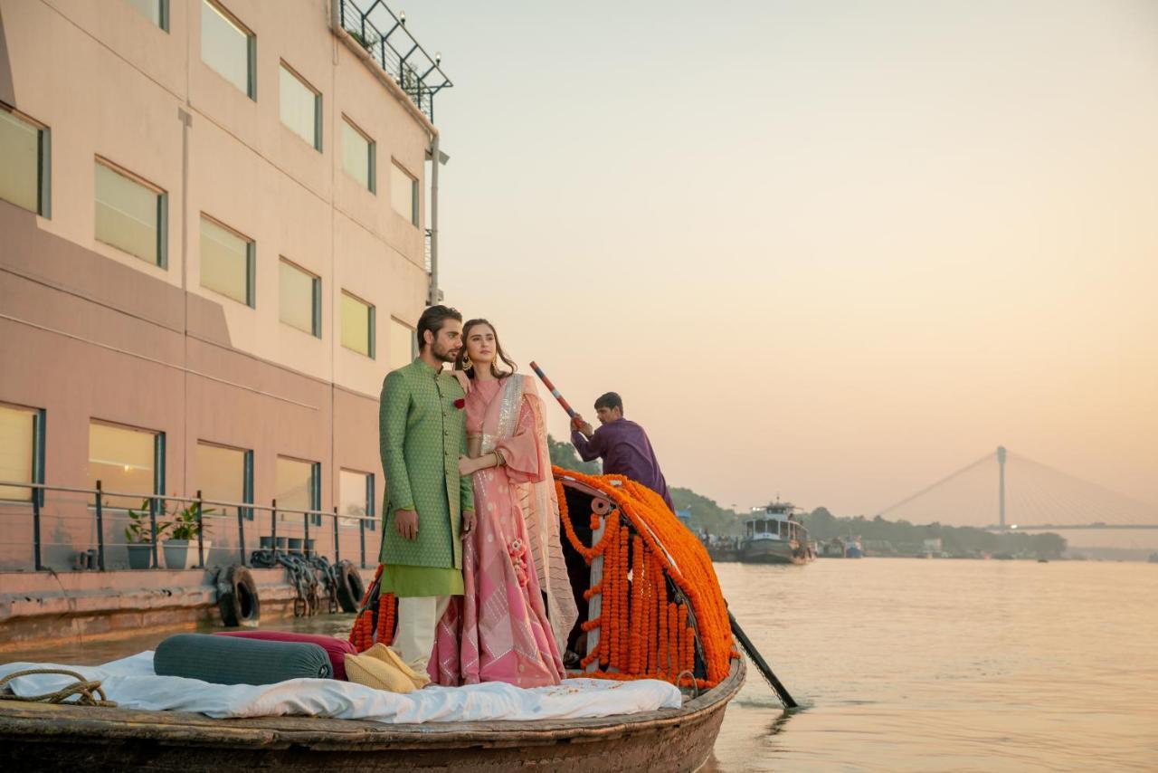 होटल Polo Floatel Kolkata
