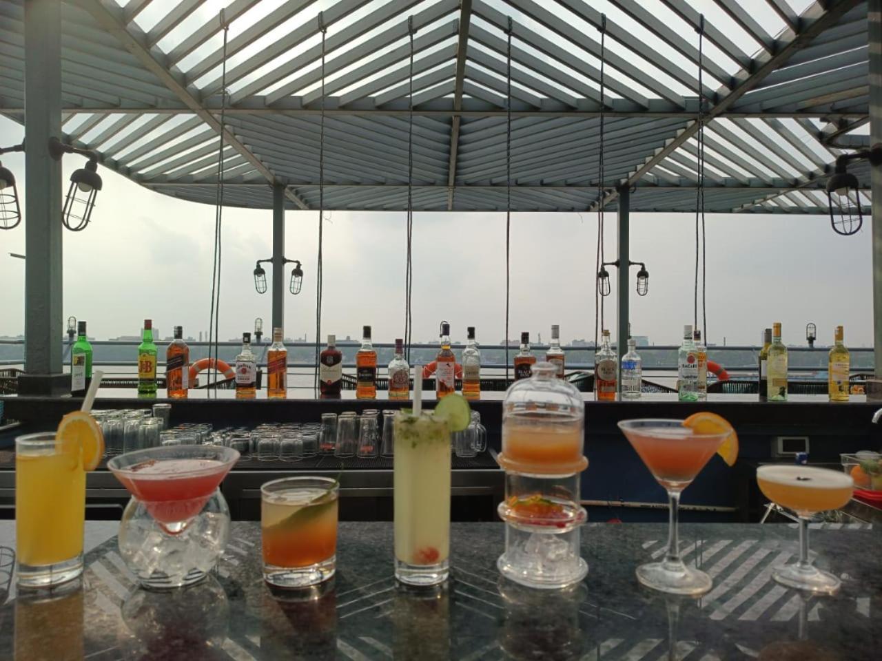 Polo Floatel 4* Kolkata