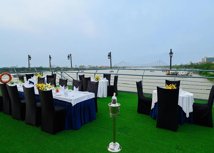 Polo Floatel Kolkata